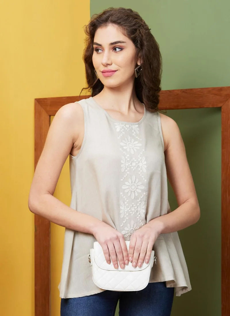 globus Globus Women Grey Embroidered Round Neck Sleeveless Tunic